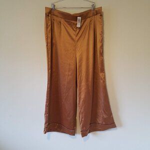 Torrid Wide Leg Satin High Rise Pull On Pants Lion Size 3 Short 40836280 NWT